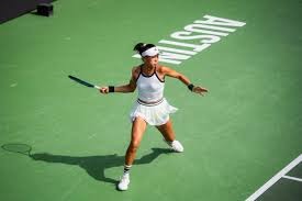 T1有惊无险击败MKOI晋级四强！半决赛再次对战AL