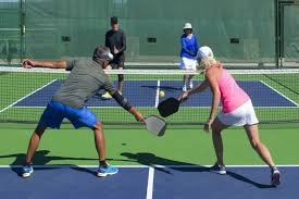 隐蔽骗术：揭秘“手机充电宝作弊器”——如何通过电磁干扰控制电子赌桌。（掀开黑幕：充电宝作弊器如何以电磁干扰操控电子赌桌）