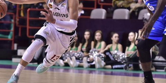 和拜仁更是 和拜仁更是